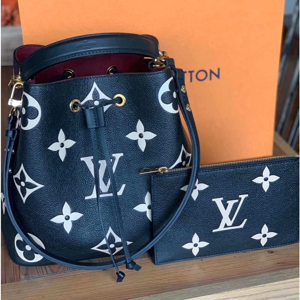 Louis Vuitton M45497 NEONOE MM Bicolor Bucket Shoulder Bag